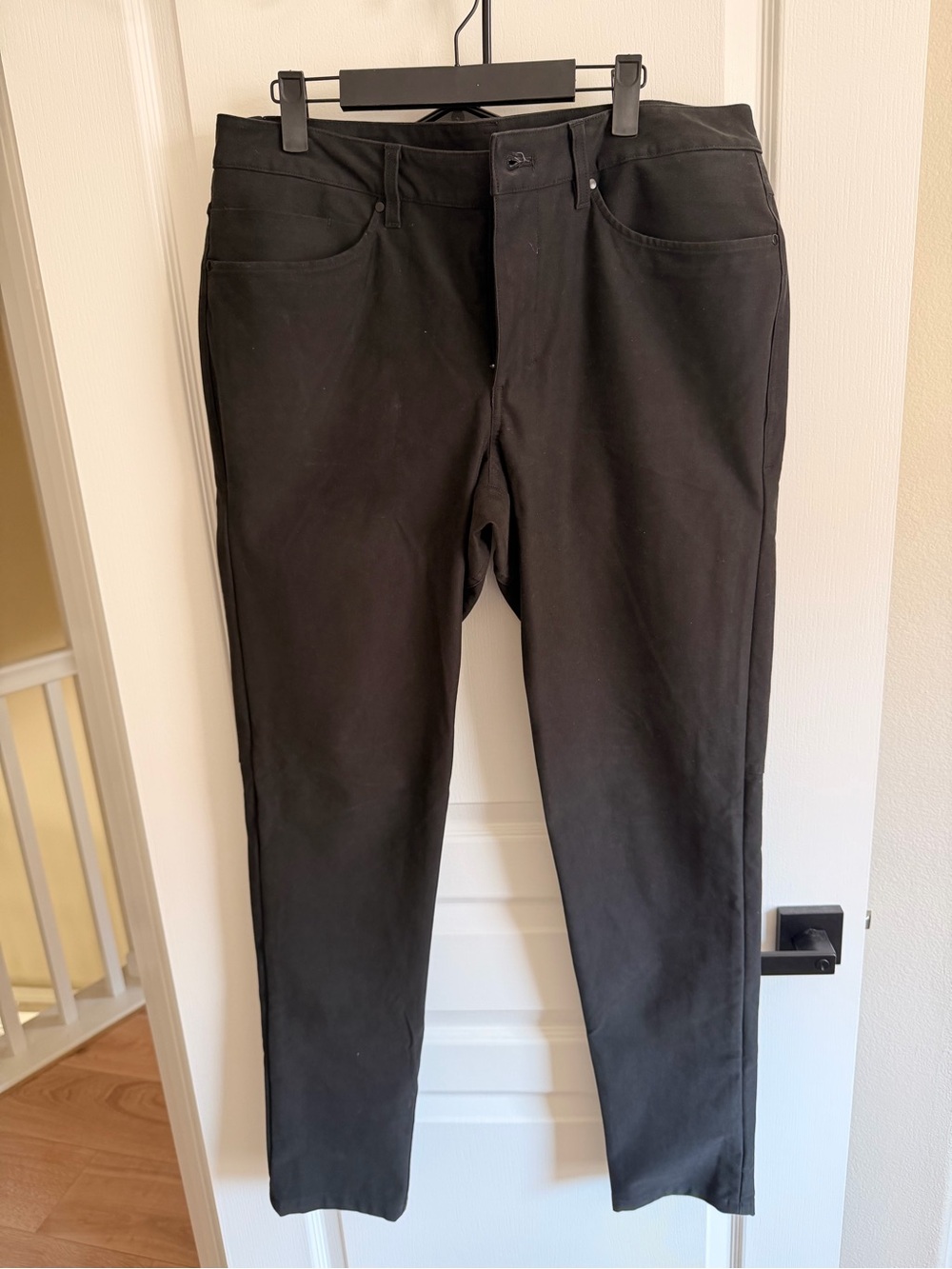 Lululemon men’s Black Straight Leg Pants